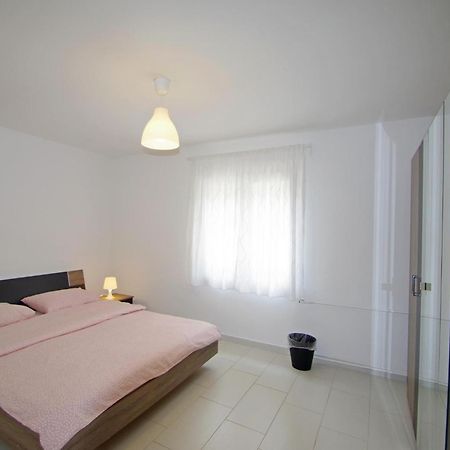 Apartments Nikolina Rakalj Экстерьер фото