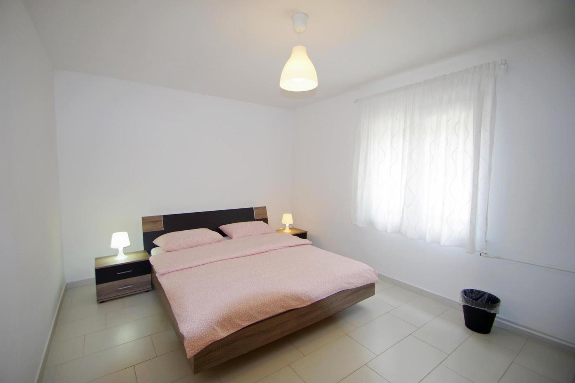 Apartments Nikolina Rakalj Экстерьер фото