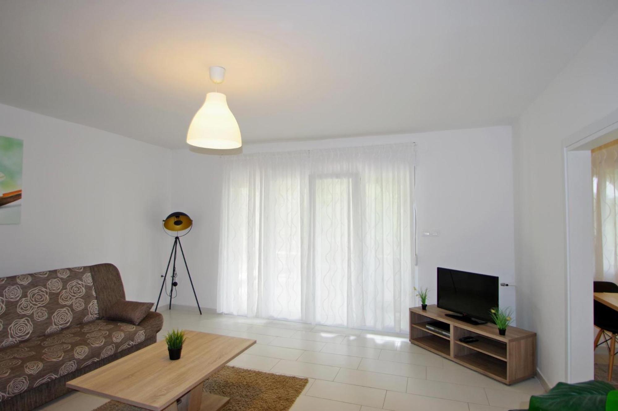 Apartments Nikolina Rakalj Экстерьер фото